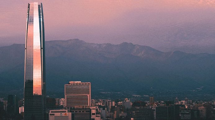 Dureza del agua en Santiago; así afecta a tu empresa